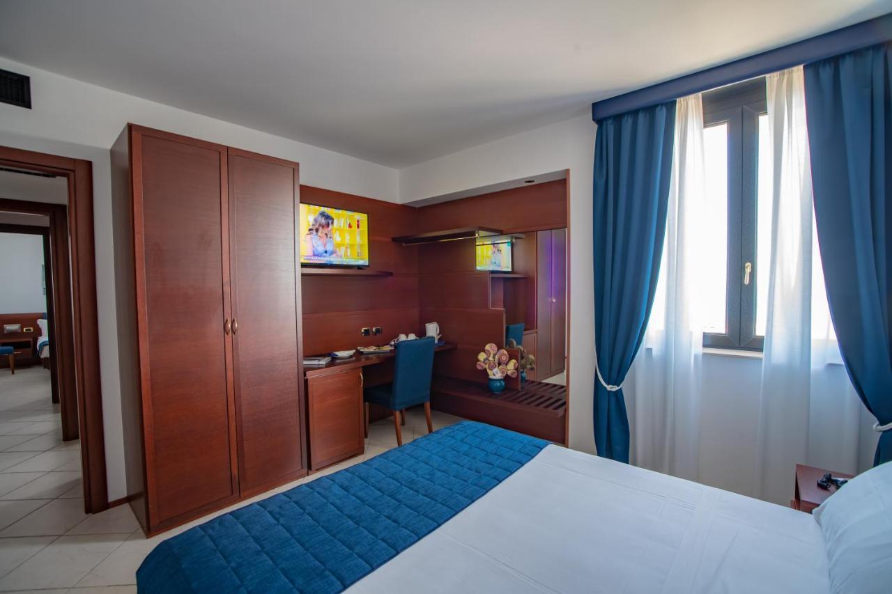 Best Western Hotel Nettuno Brindisi Bagian luar foto