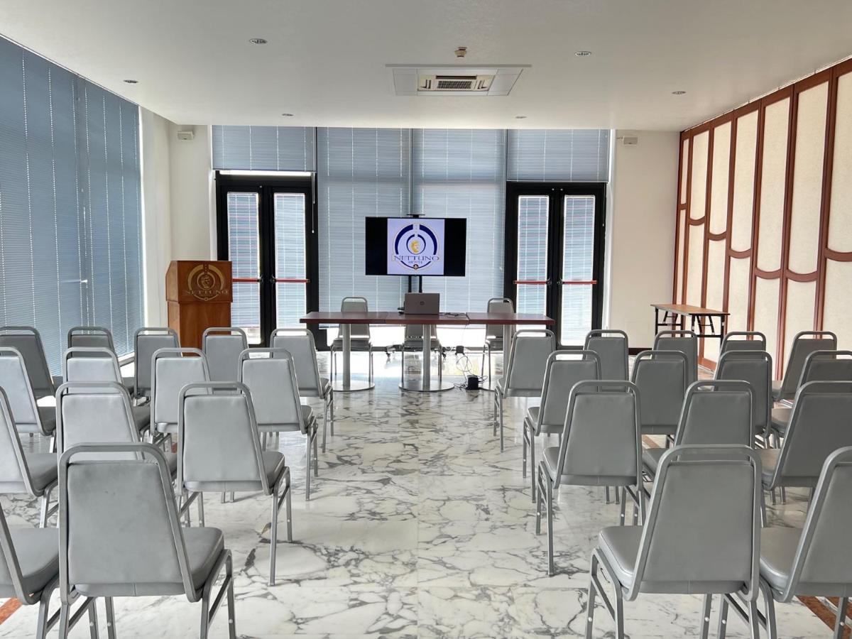 Best Western Hotel Nettuno Brindisi Bagian luar foto