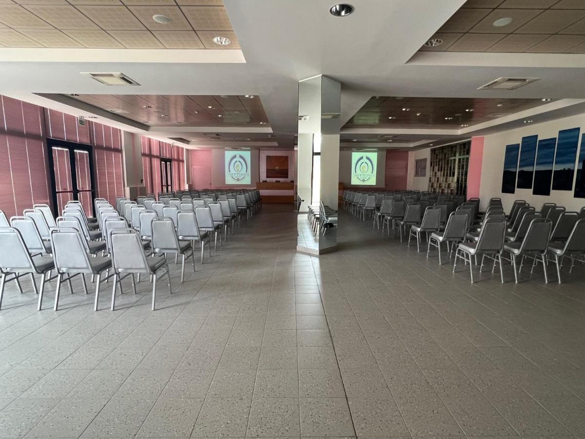 Best Western Hotel Nettuno Brindisi Bagian luar foto