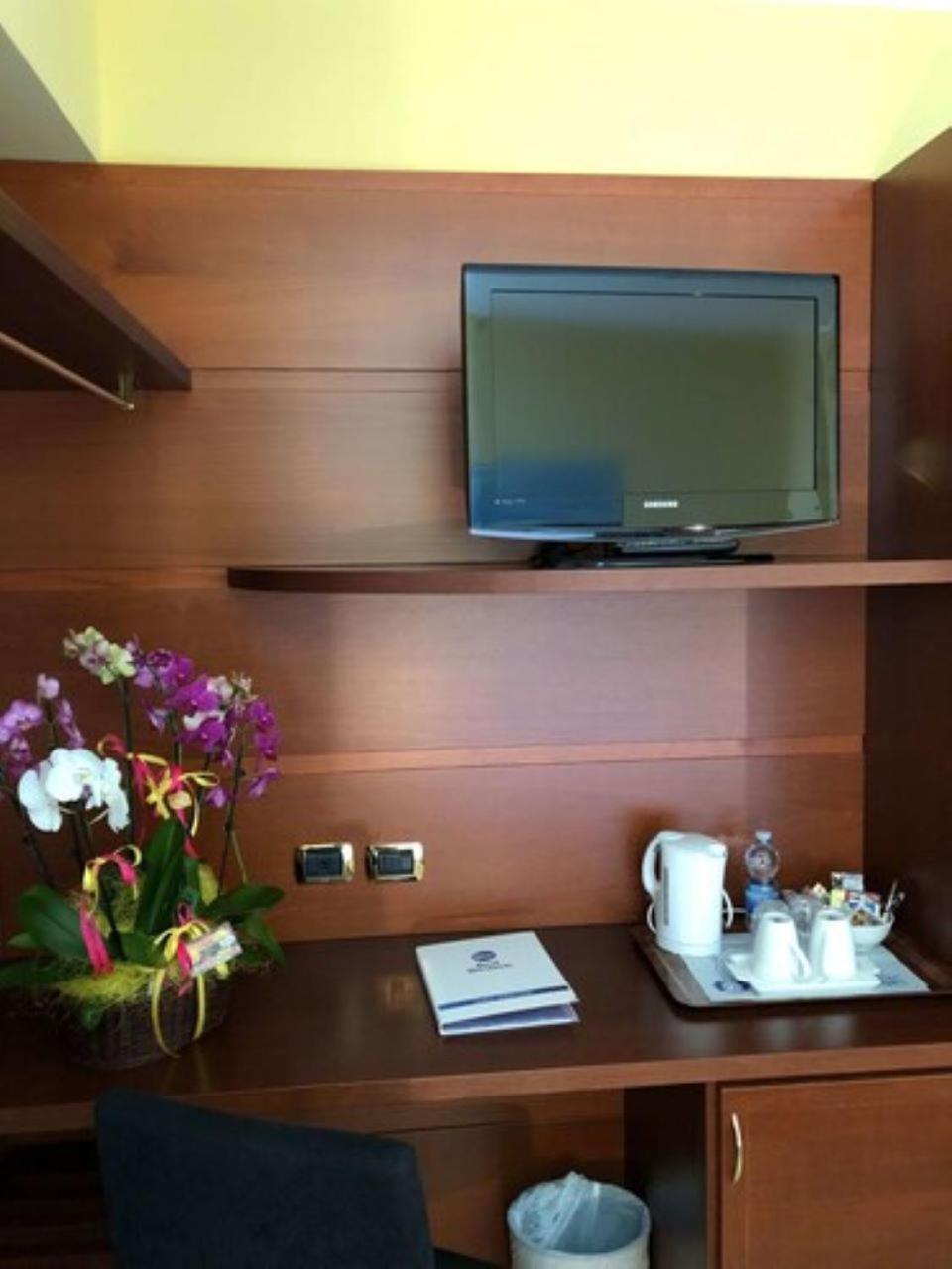 Best Western Hotel Nettuno Brindisi Bagian luar foto