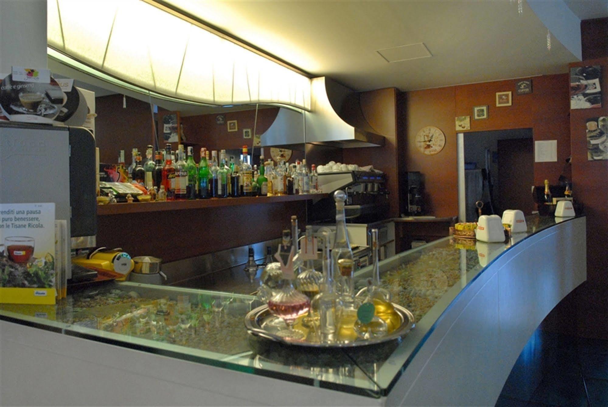 Best Western Hotel Nettuno Brindisi Bagian luar foto